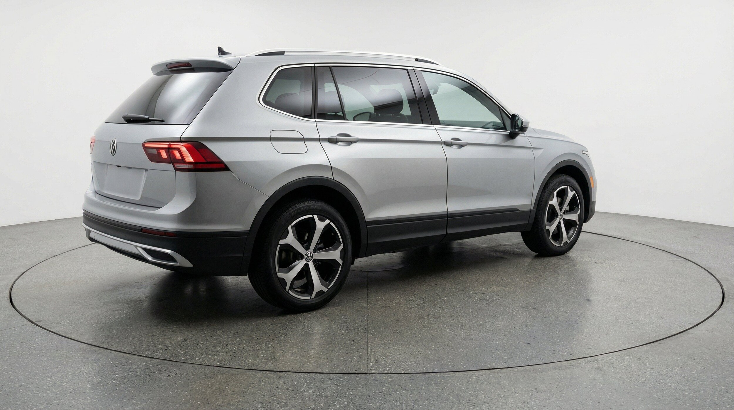 Thumbnail: 2026 Volkswagen Tiguan - 9
