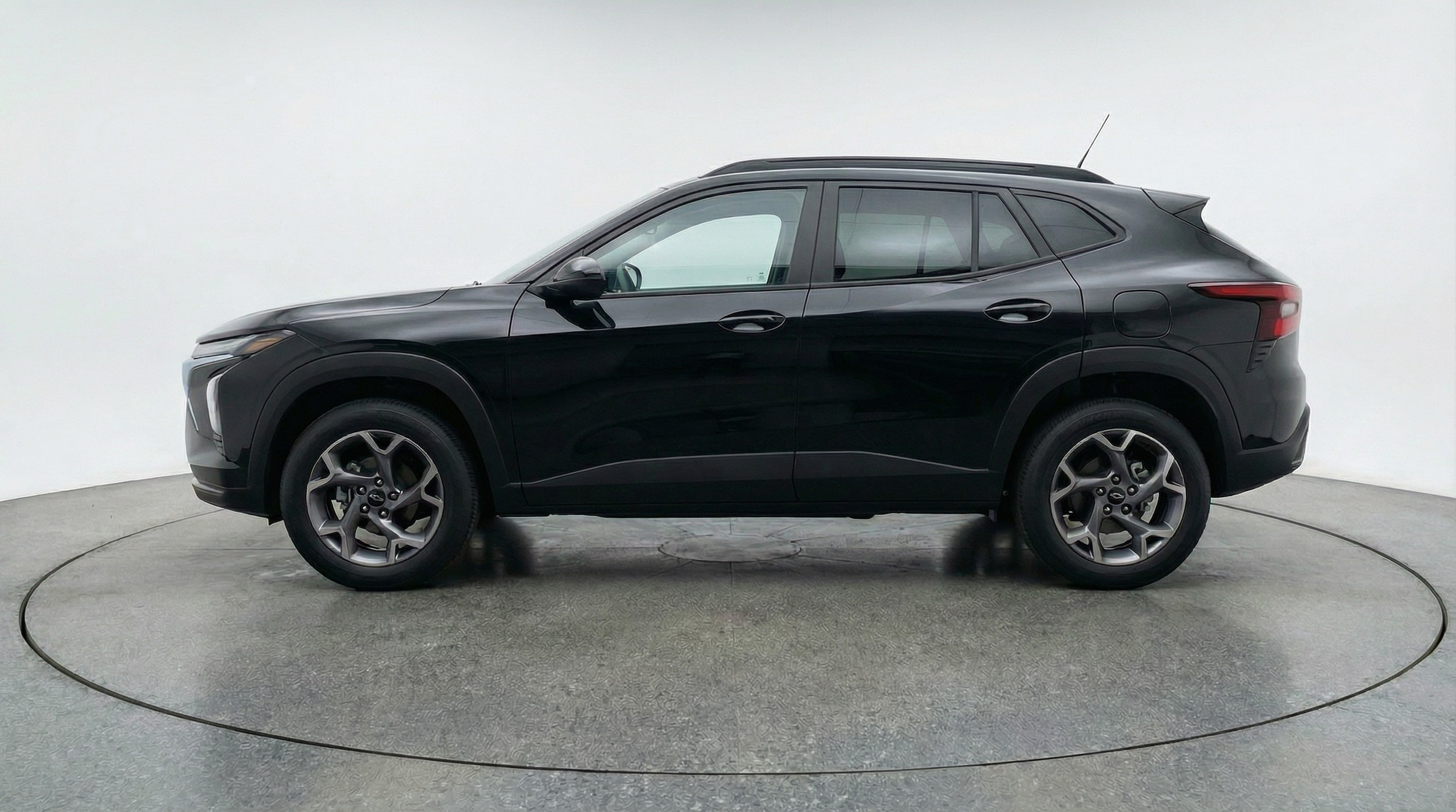 Thumbnail: 2025 Chevrolet Trax - 4