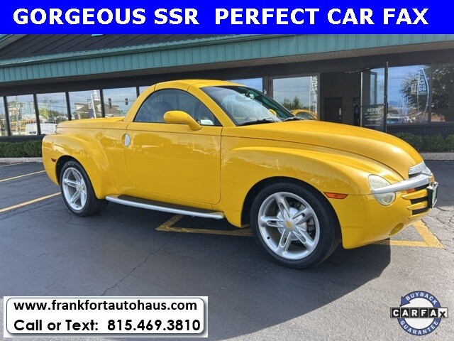 2003 Chevrolet SSR photo 2
