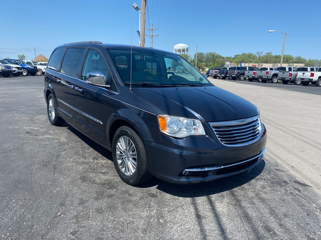Used 2014 Chrysler Town & Country Touring-L Van