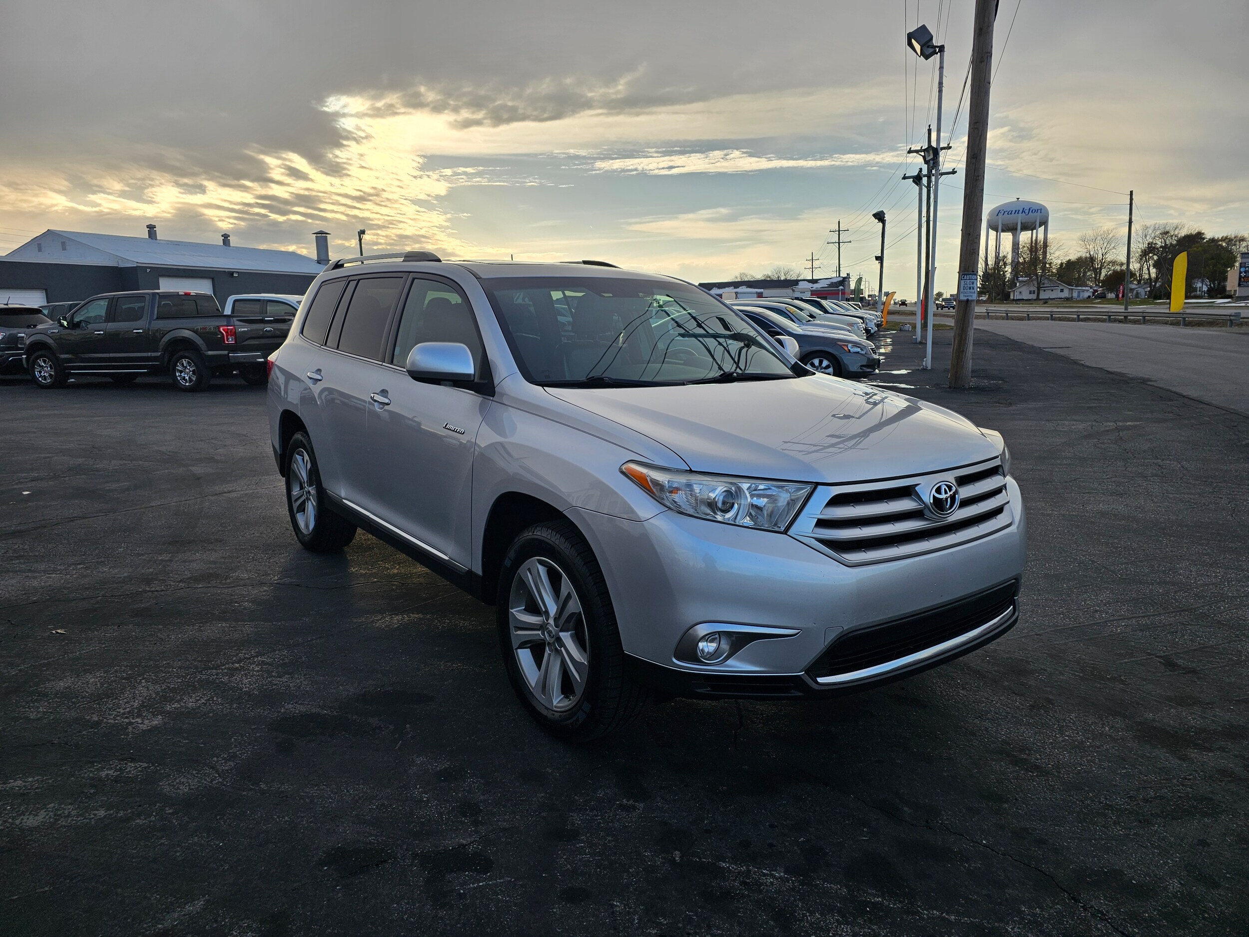 2012 Toyota Highlander SE photo 3