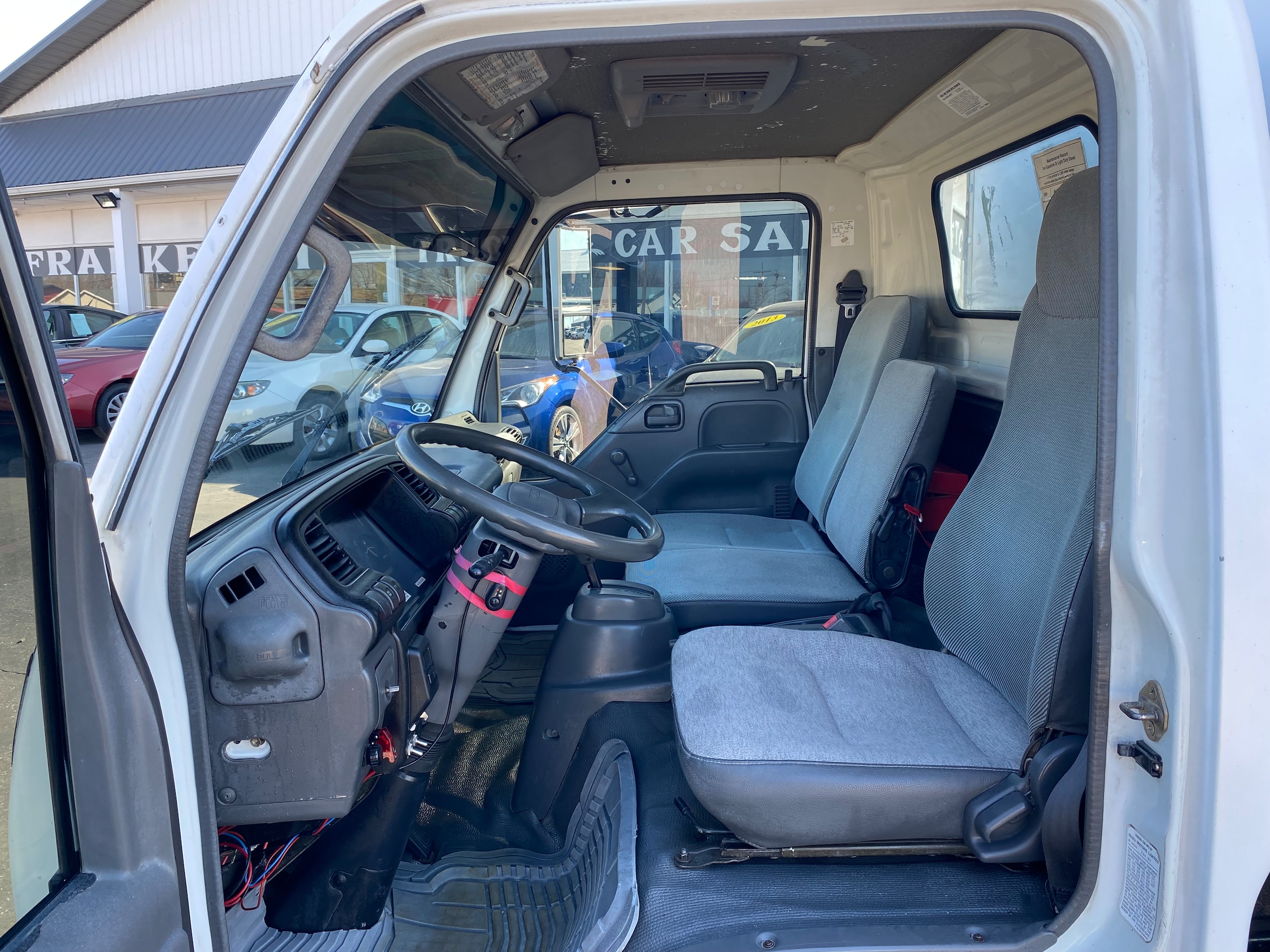 2000 Isuzu NPR - Photo 10