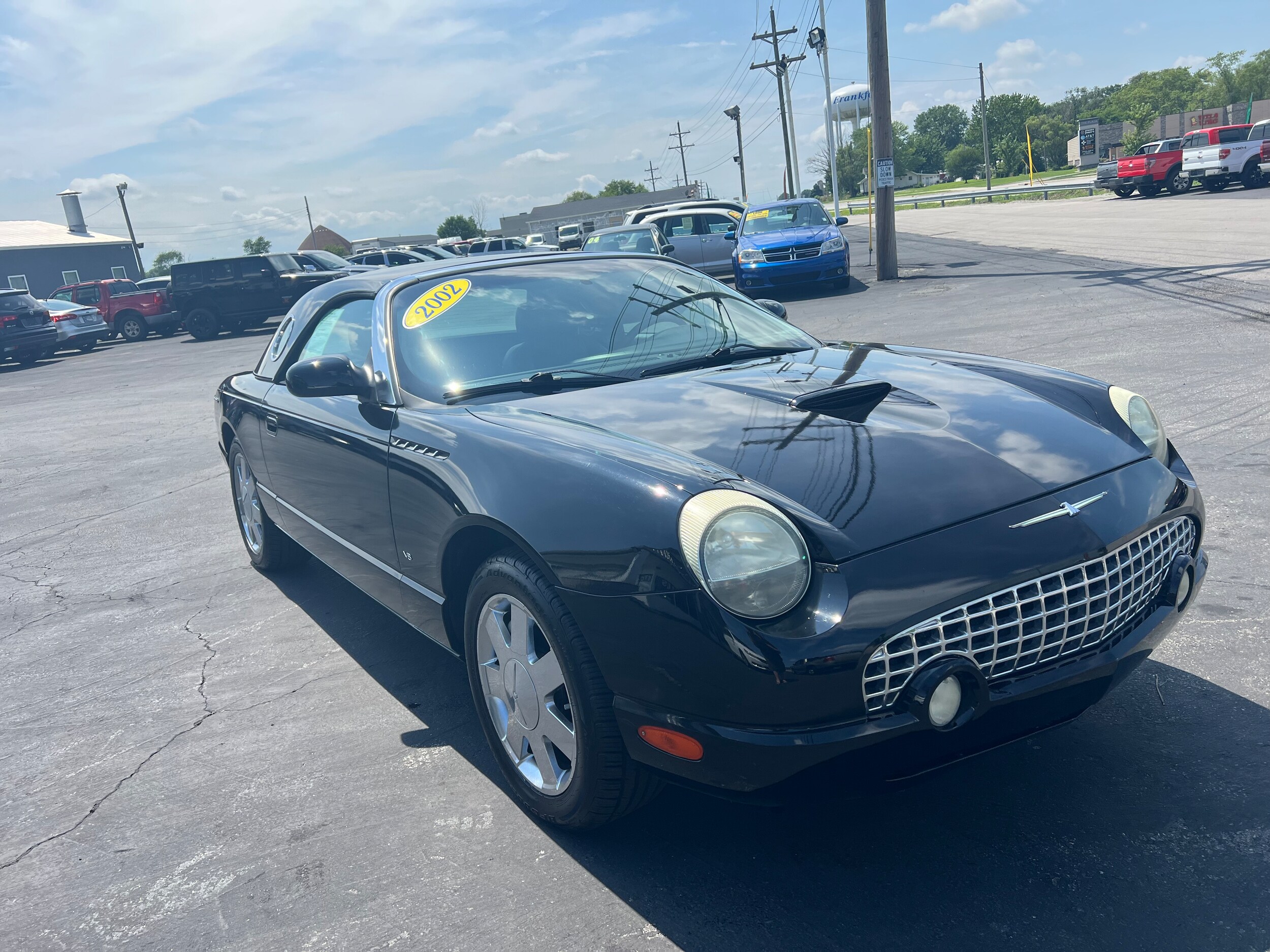 2002 Ford Thunderbird Deluxe photo 3
