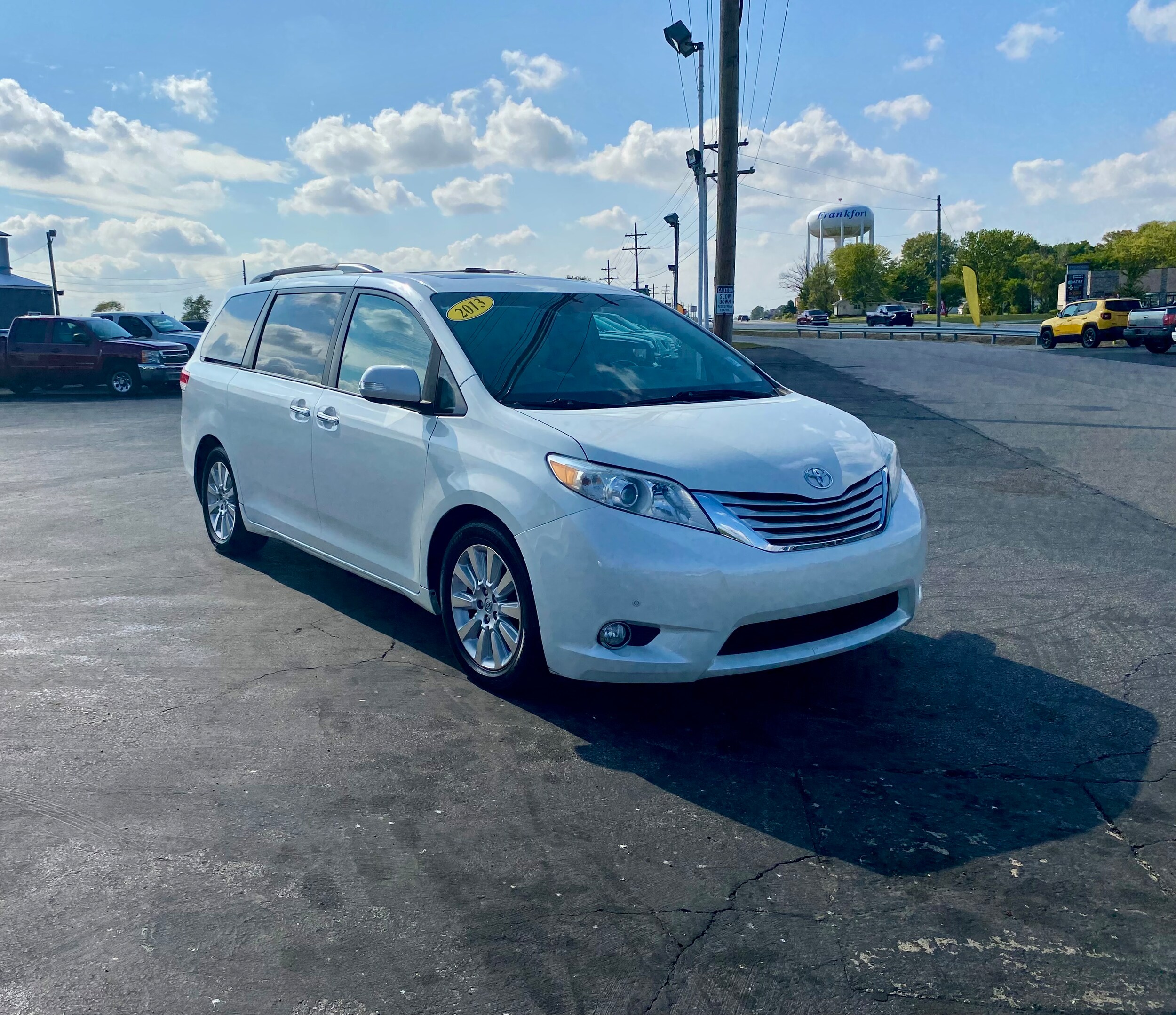 2013 Toyota Sienna L photo 3