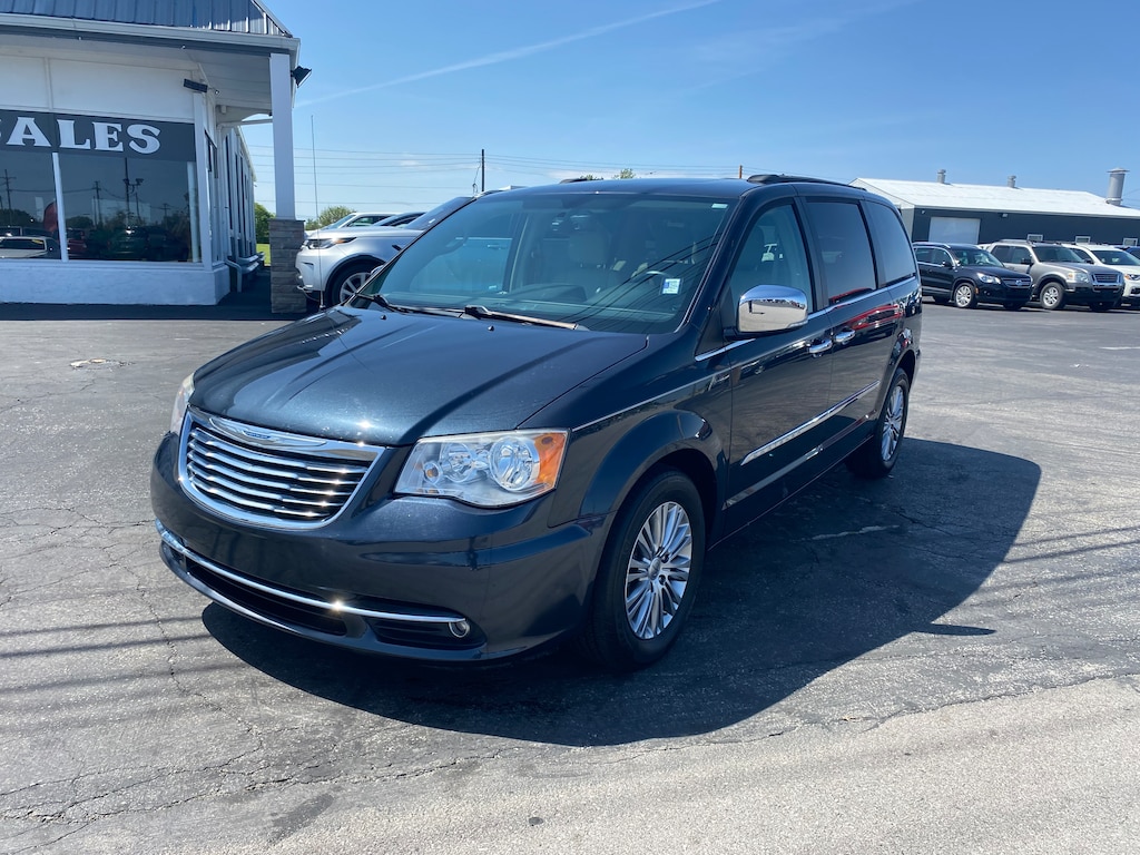 Used 2014 Chrysler Town & Country Touring-L Van