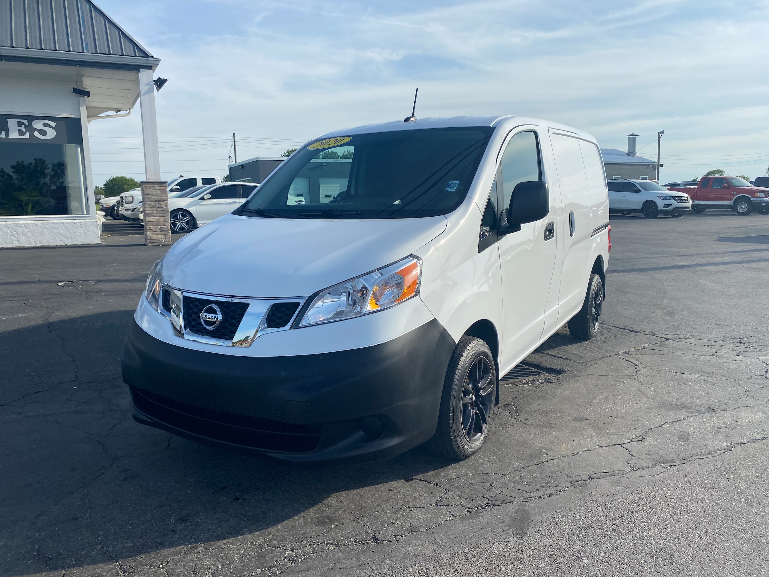 2020 Nissan NV200 S's photo