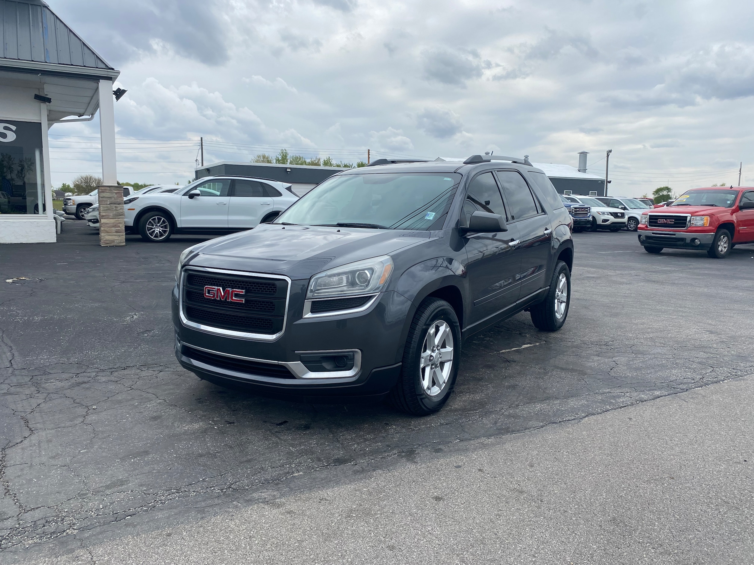 2013 GMC Acadia FWD SLE1's photo