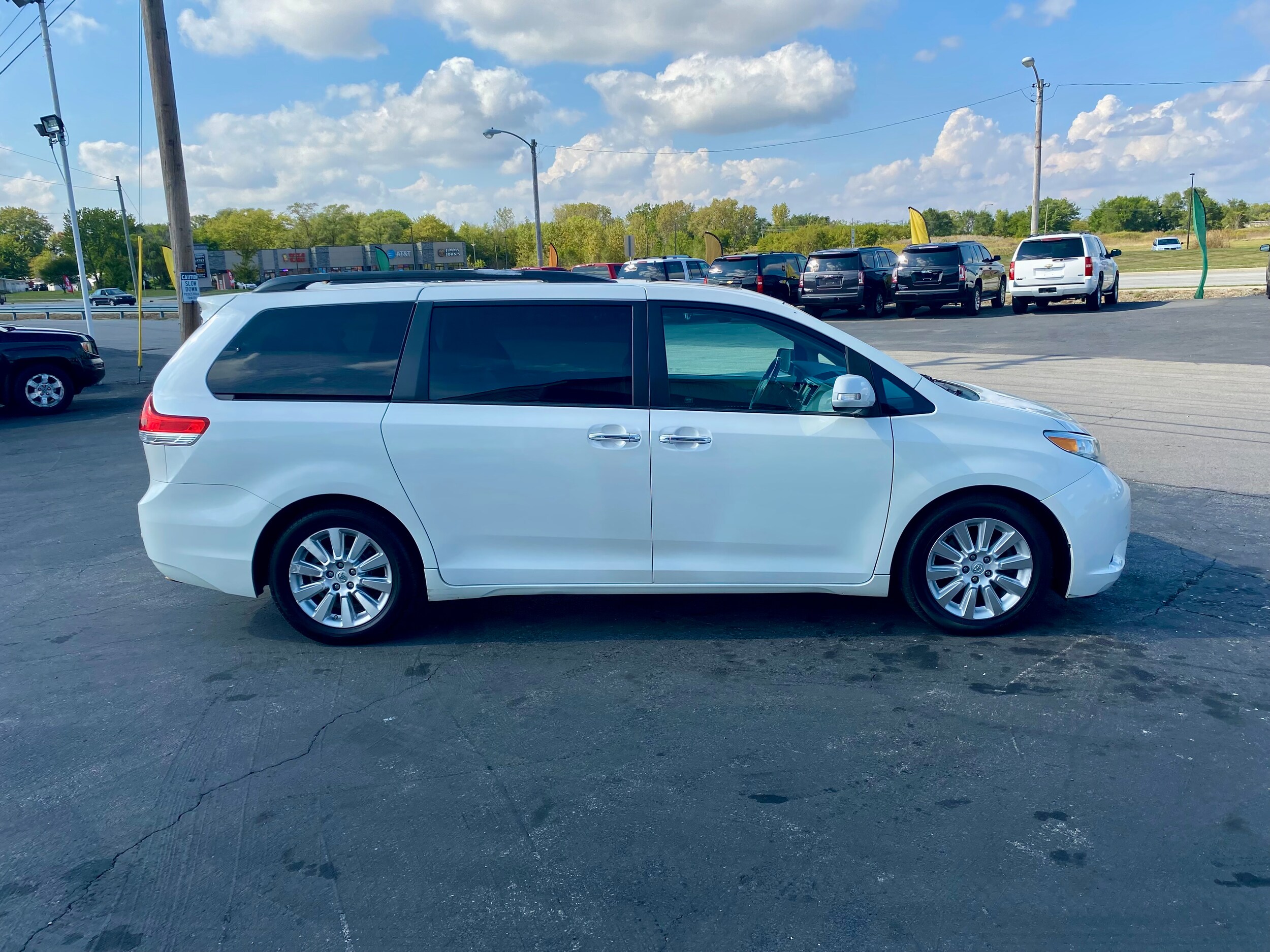 2013 Toyota Sienna L photo 4