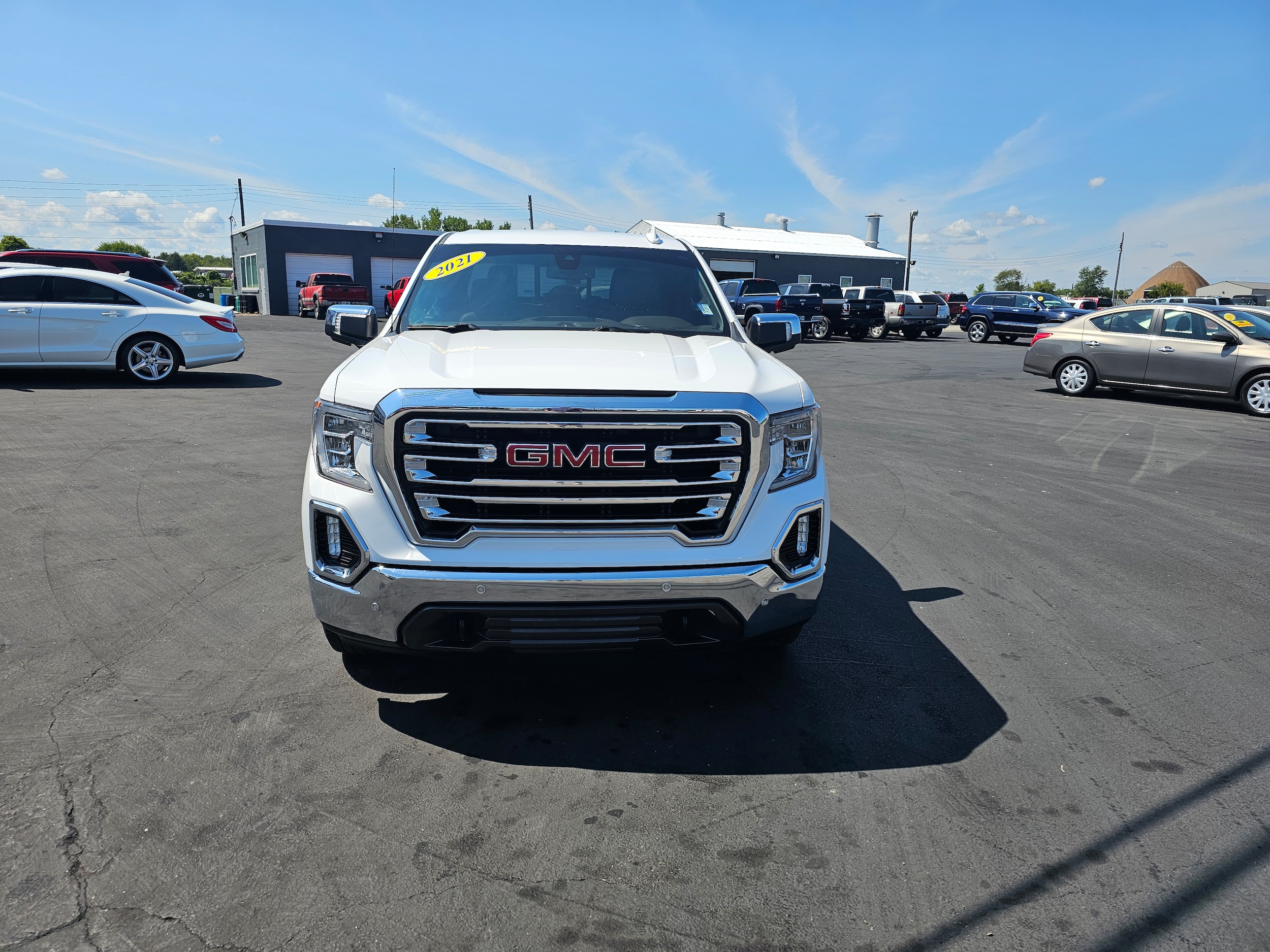 Used 2021 GMC Sierra 1500 SLT with VIN 3GTU9DED5MG314075 for sale in Frankfort, IN