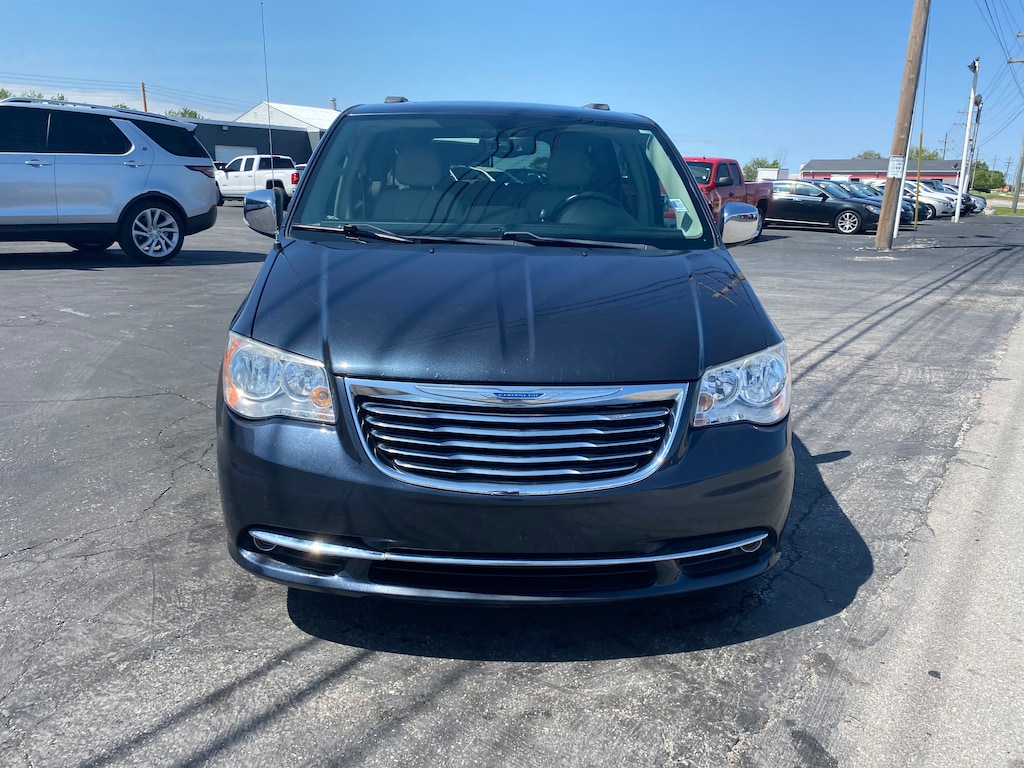 Used 2014 Chrysler Town & Country Touring-L Van