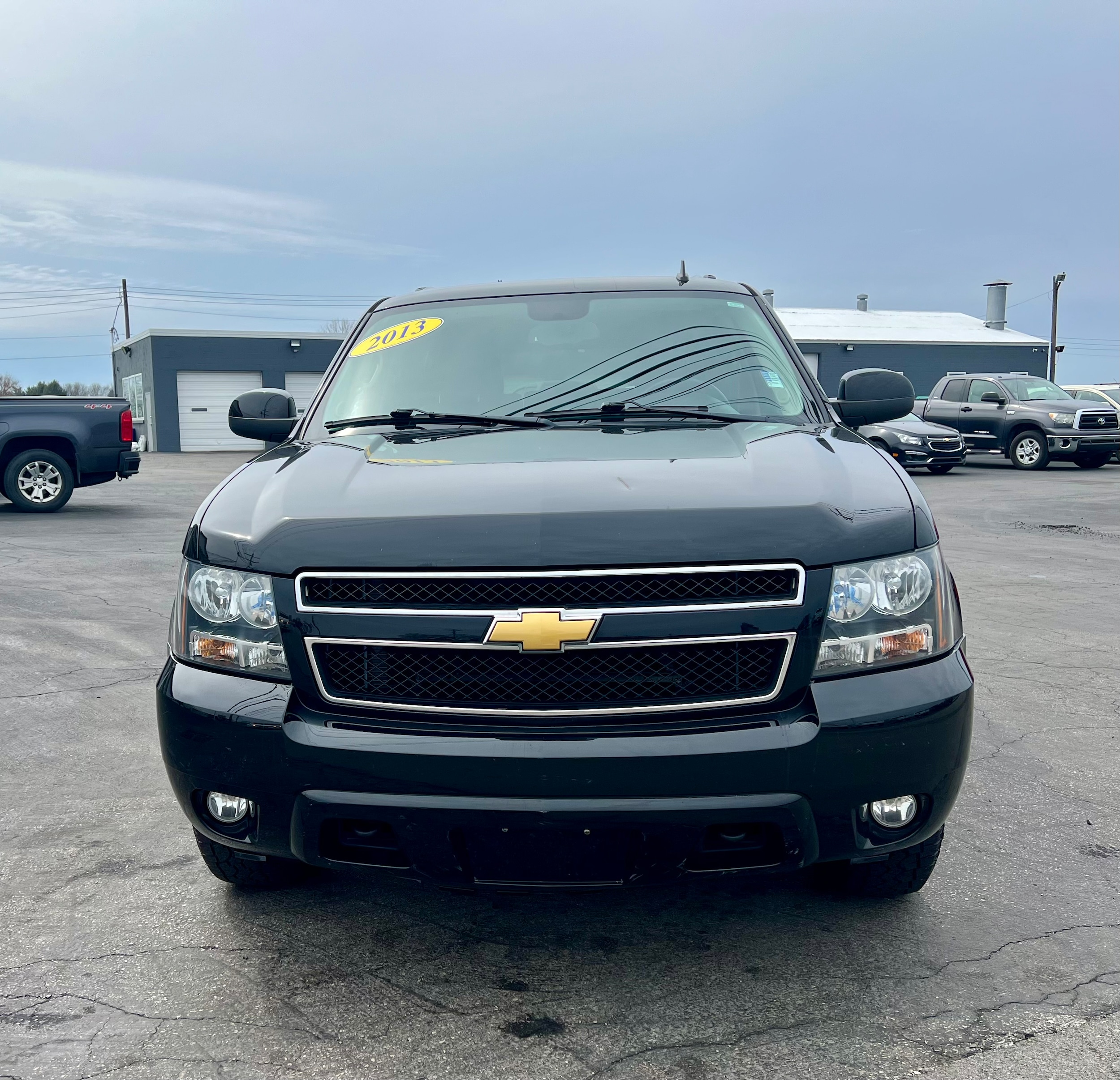 Used 2013 Chevrolet Suburban LT with VIN 1GNSKJE75DR339229 for sale in Frankfort, IN