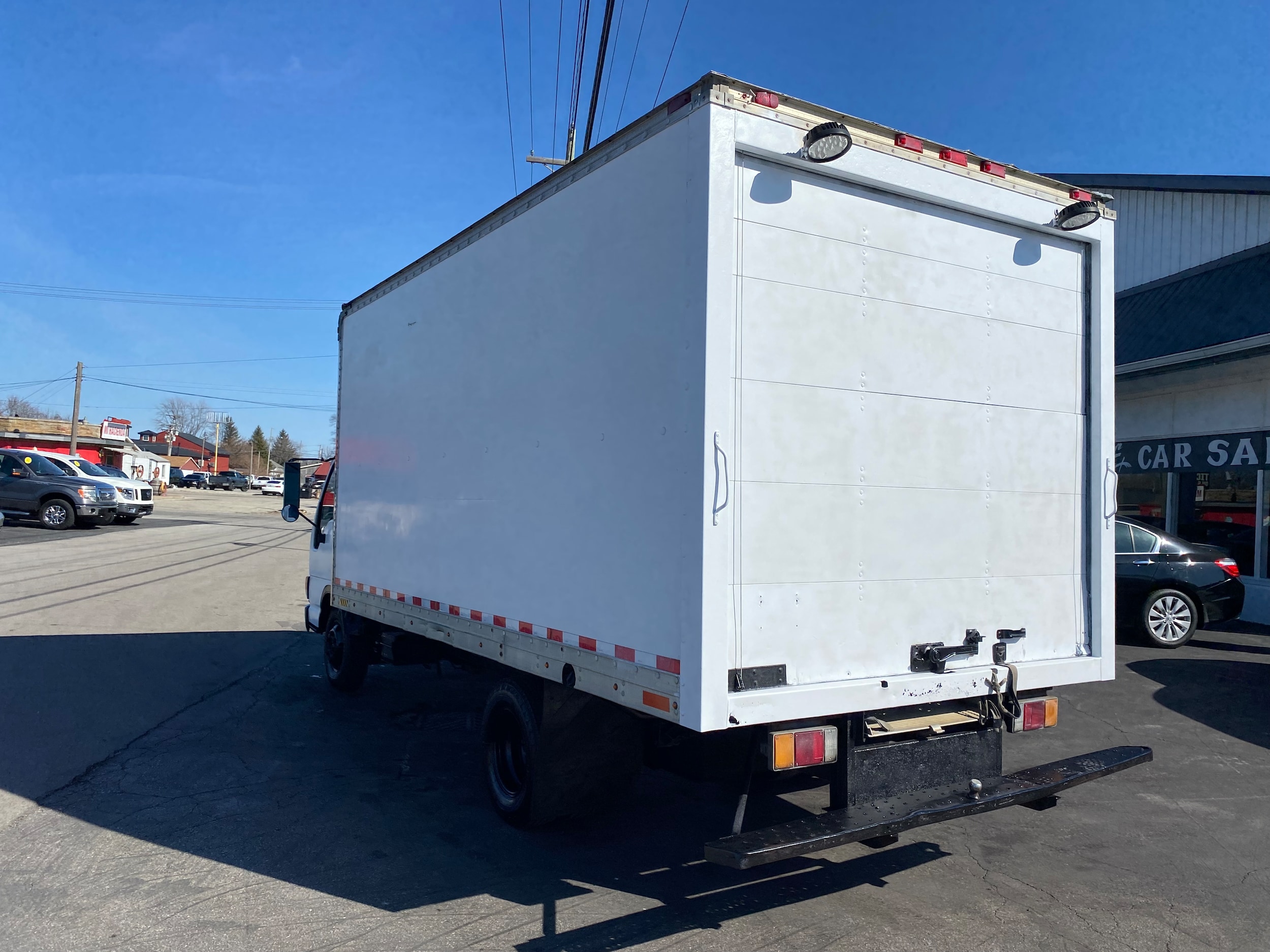 2000 Isuzu NPR - Photo 7