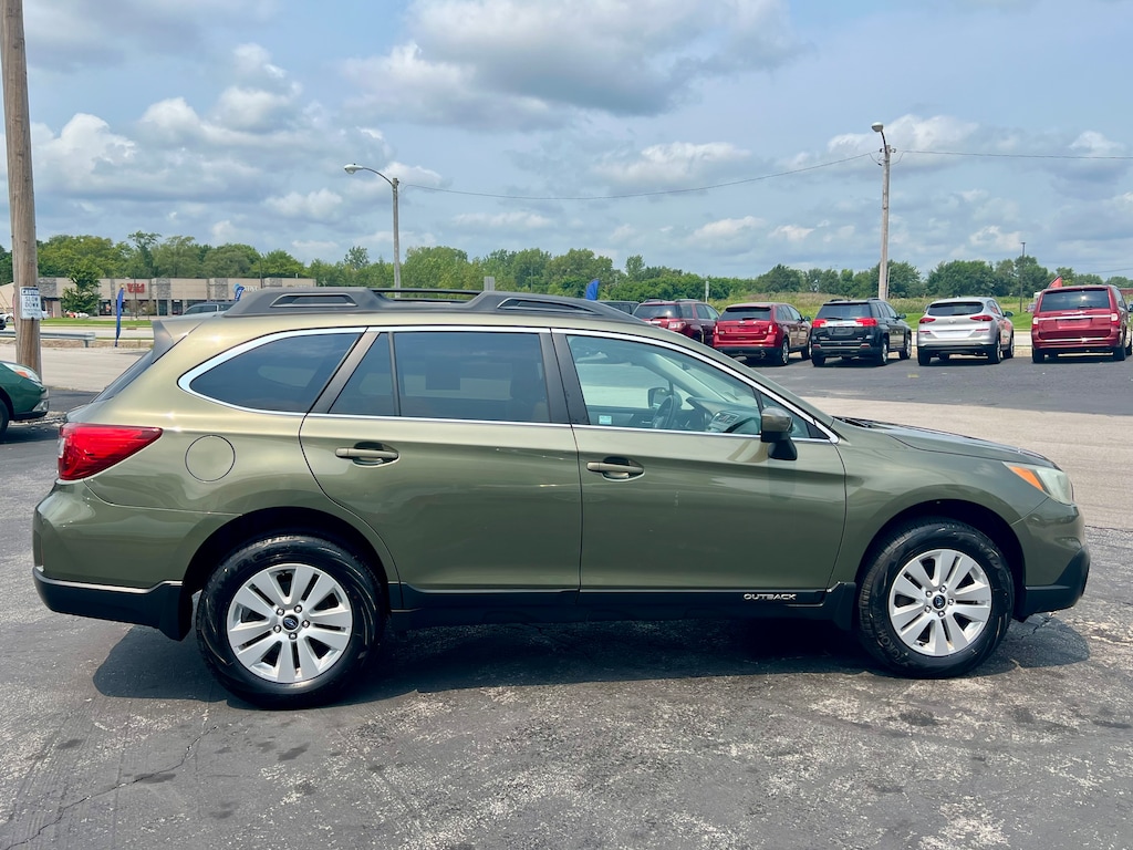Used 2016 Subaru Outback 2.5i Premium (CVT) SUV