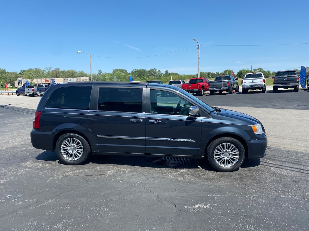 Used 2014 Chrysler Town & Country Touring-L Van