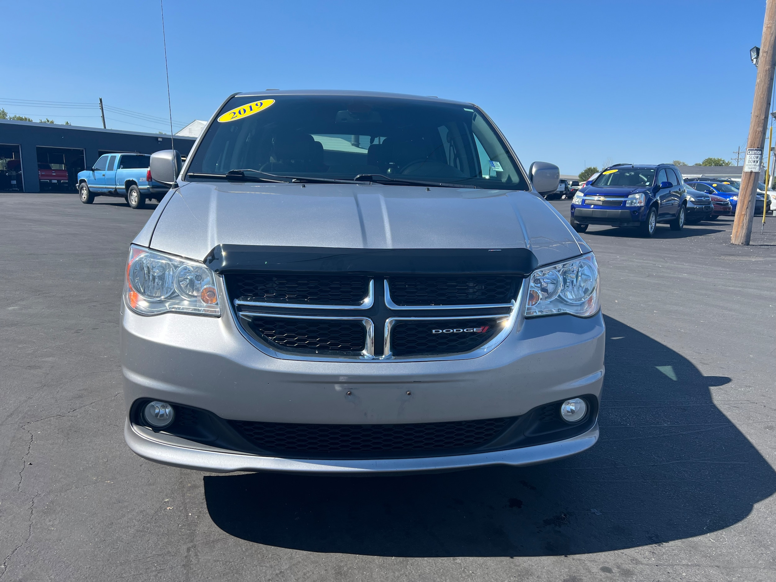 Used 2019 Dodge Grand Caravan SXT with VIN 2C4RDGCG9KR563781 for sale in Frankfort, IN