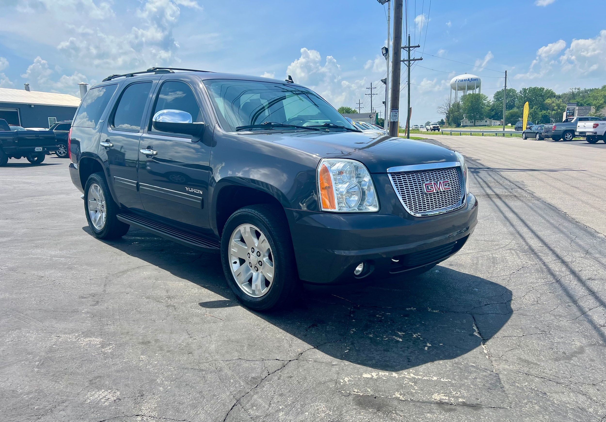 2011 Gmc Yukon SLT photo 3