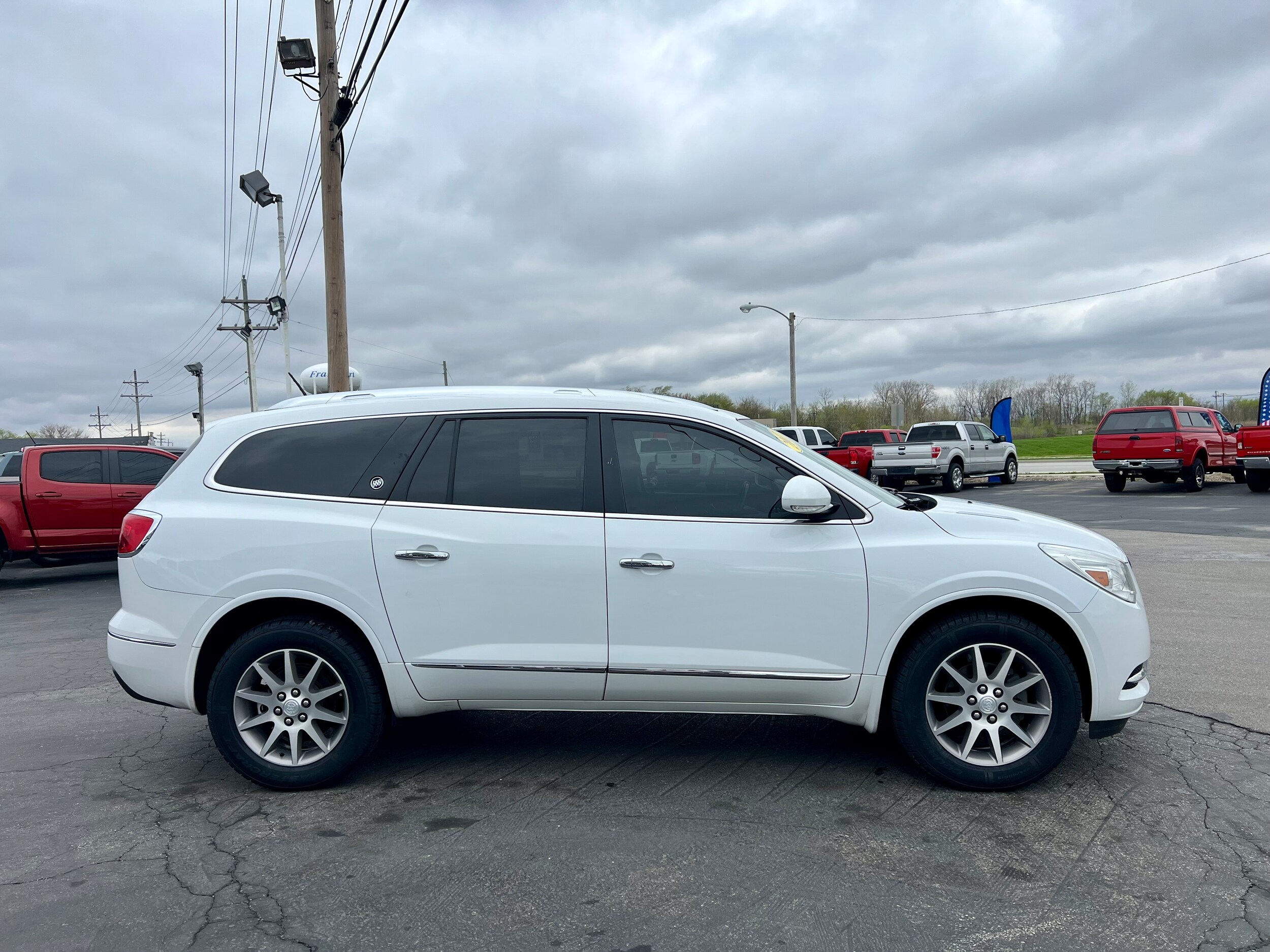 2017 Buick Enclave Leather photo 4