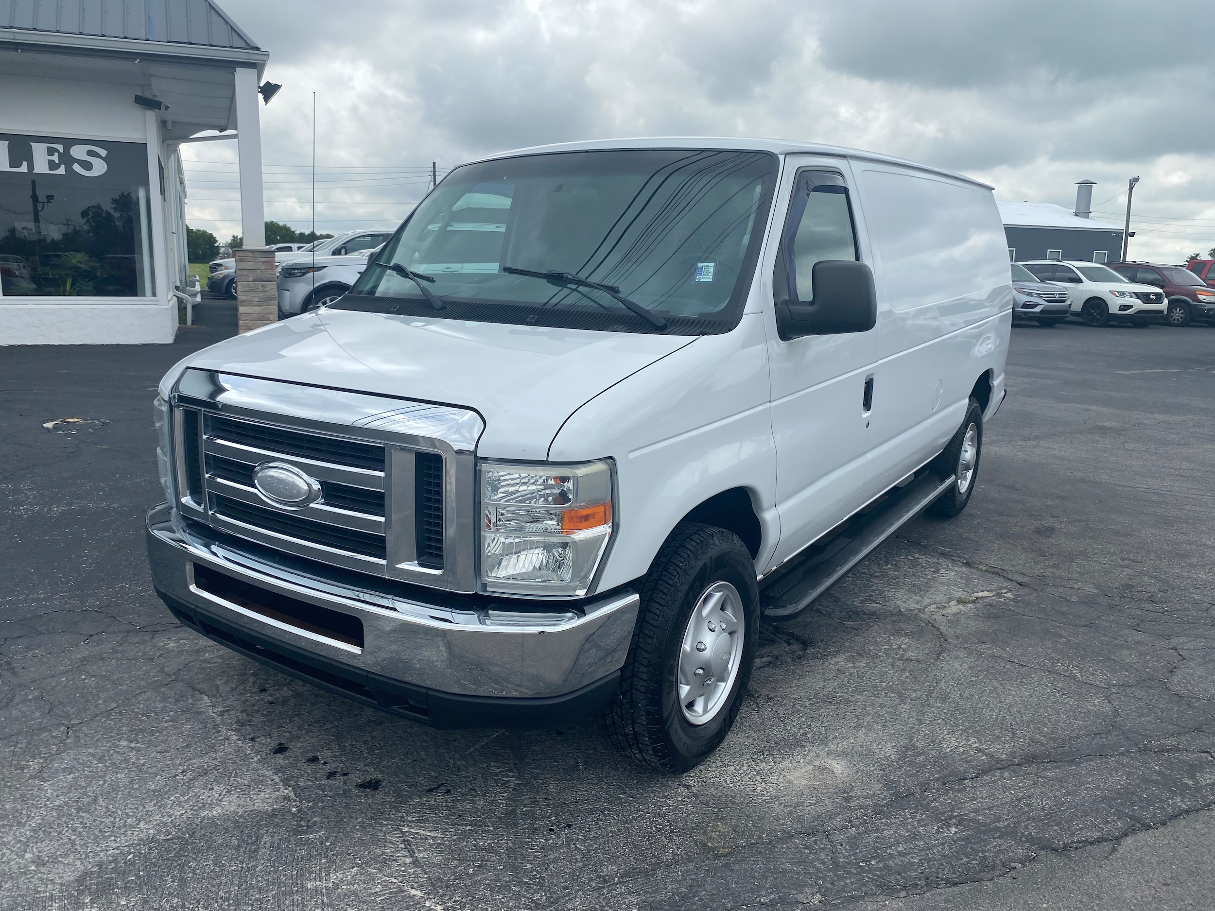 2014 Ford E-Series E-250 Van's photo