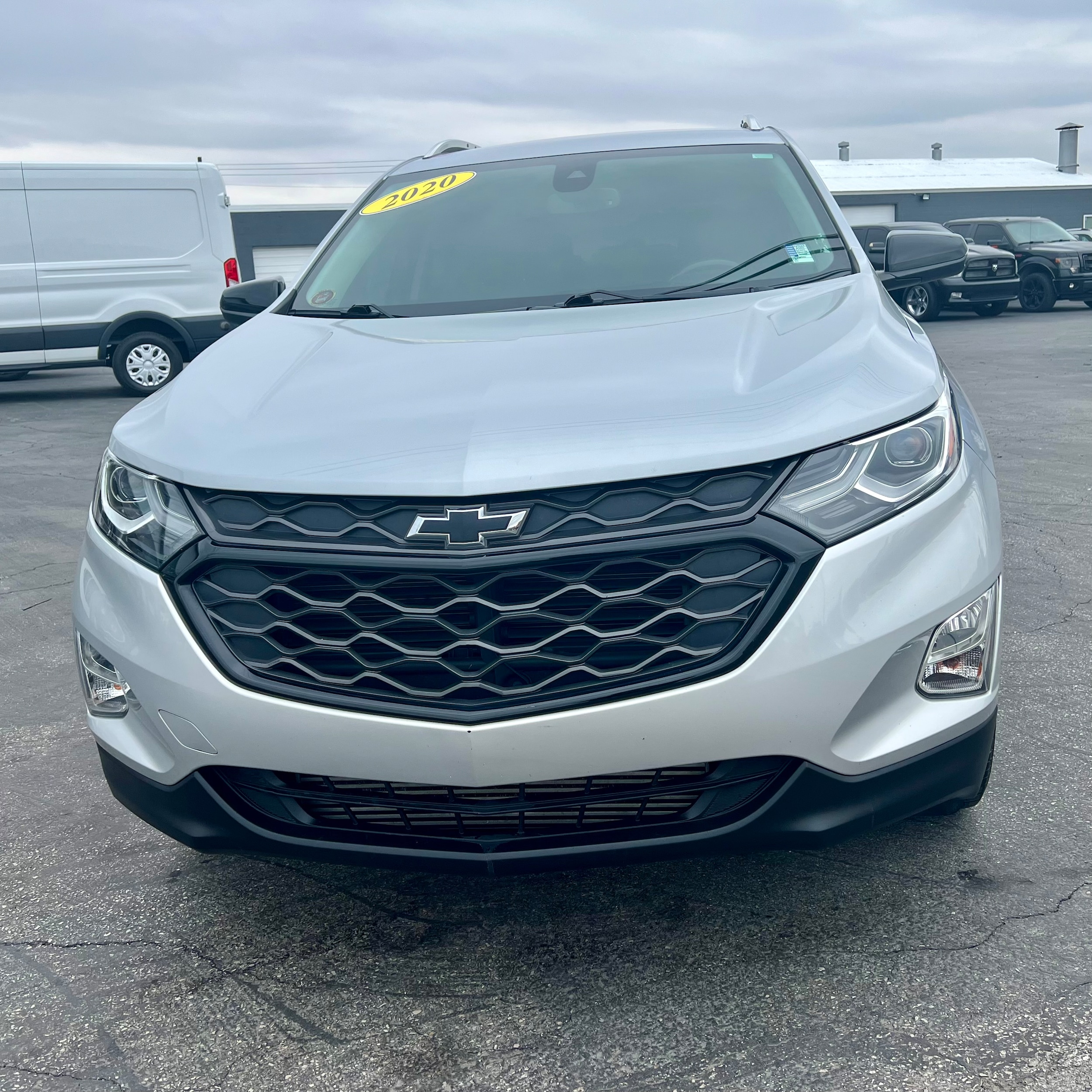 Used 2020 Chevrolet Equinox Premier with VIN 2GNAXXEV5L6200744 for sale in Frankfort, IN