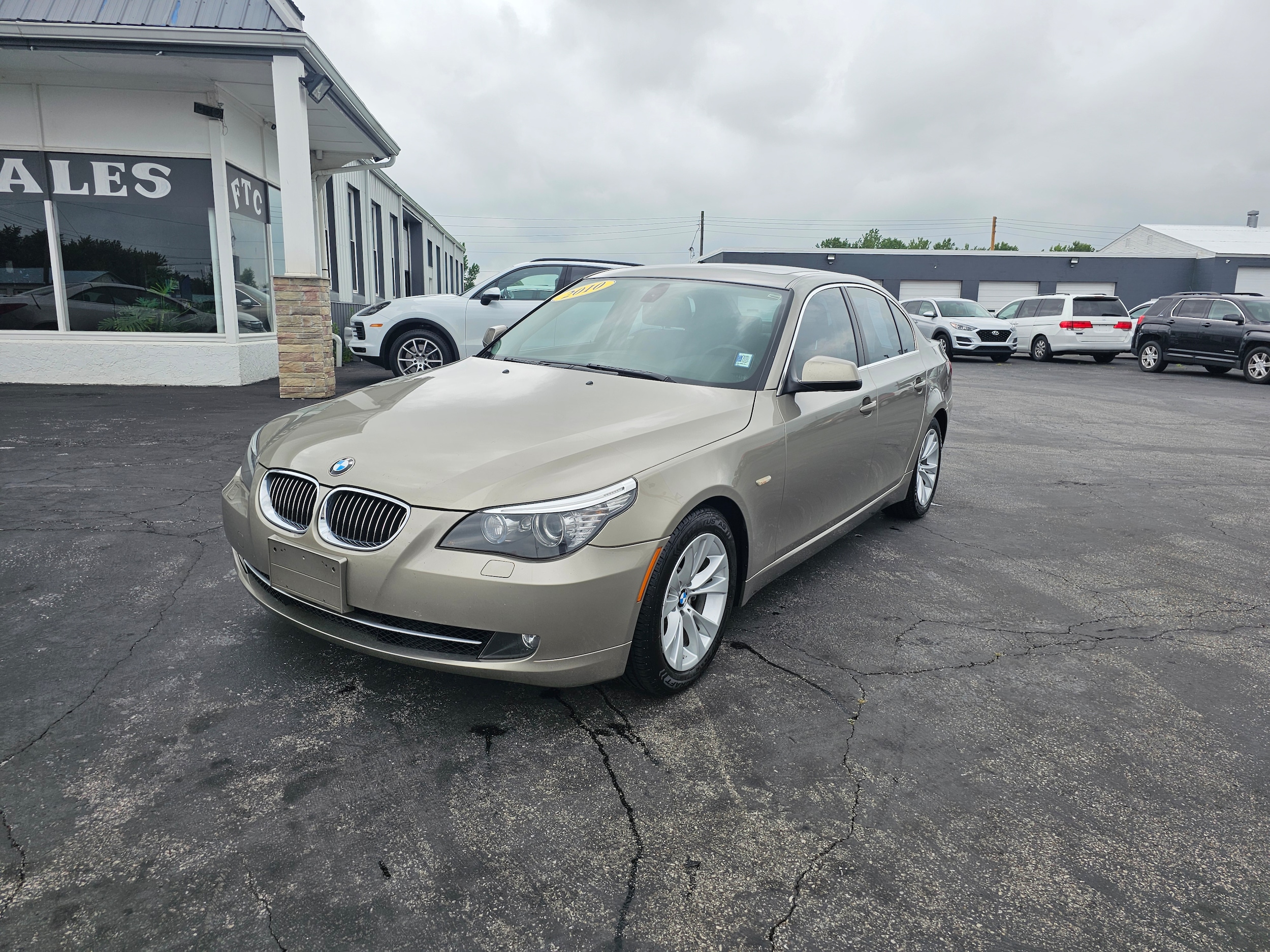 2010 BMW 5 Series 535i Sedan's photo