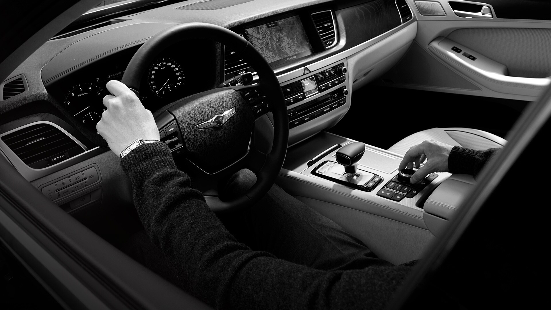 genesis-g80_feature_overview-02-innovation.jpg