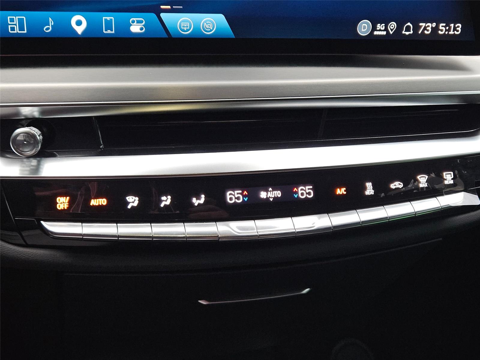 2025 Cadillac LYRIQ Luxury 1 - Photo 19