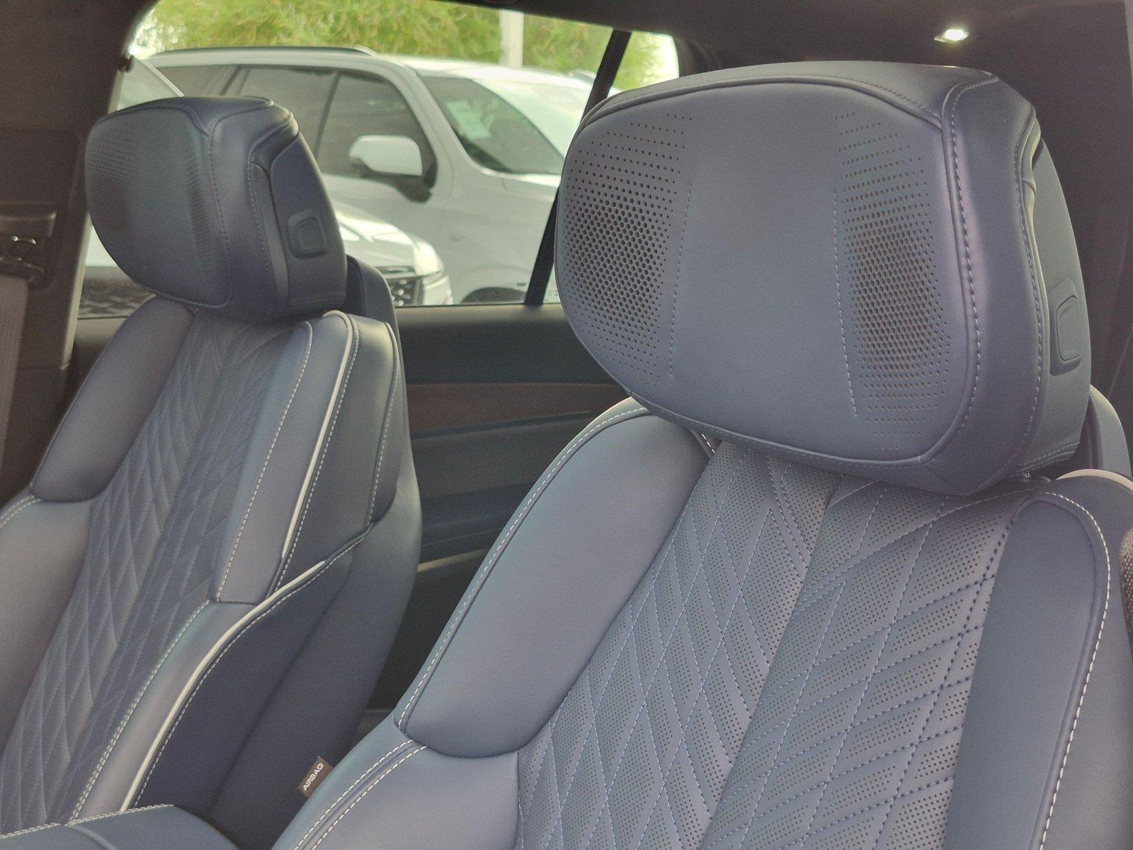 2026 Cadillac VISTIQ Premium Luxury - Photo 12