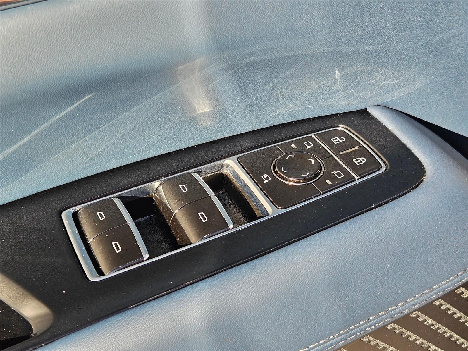 2025 Cadillac Escalade IQ Sport 2 - Photo 25