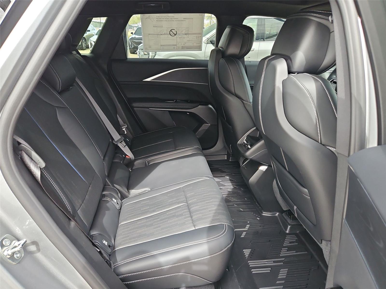 2026 Cadillac LYRIQ Luxury - Photo 24