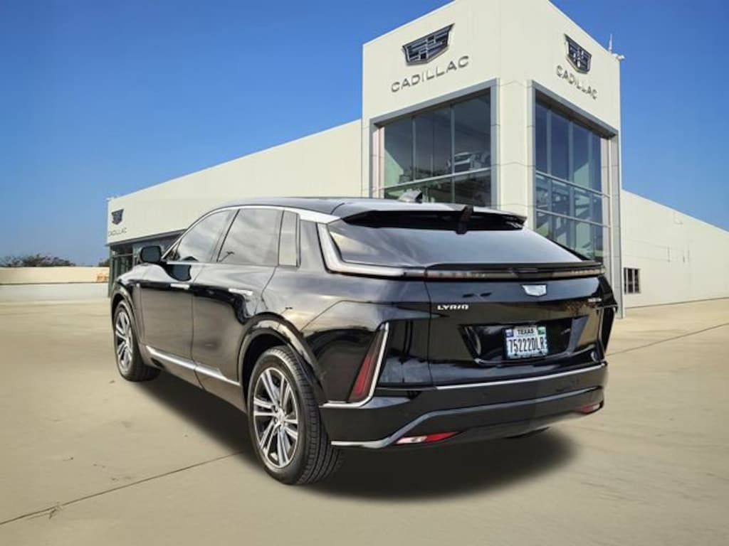 New 2026 CADILLAC LYRIQ Luxury SUV