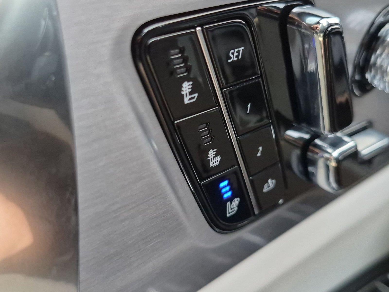 2026 Cadillac VISTIQ Sport - Photo 21