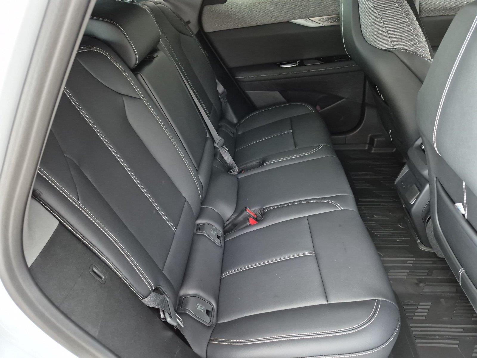 2027 Cadillac OPTIQ Sport - Photo 28
