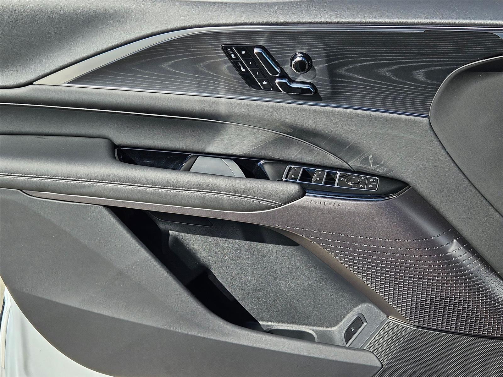 2025 Cadillac LYRIQ Sport 1 - Photo 24