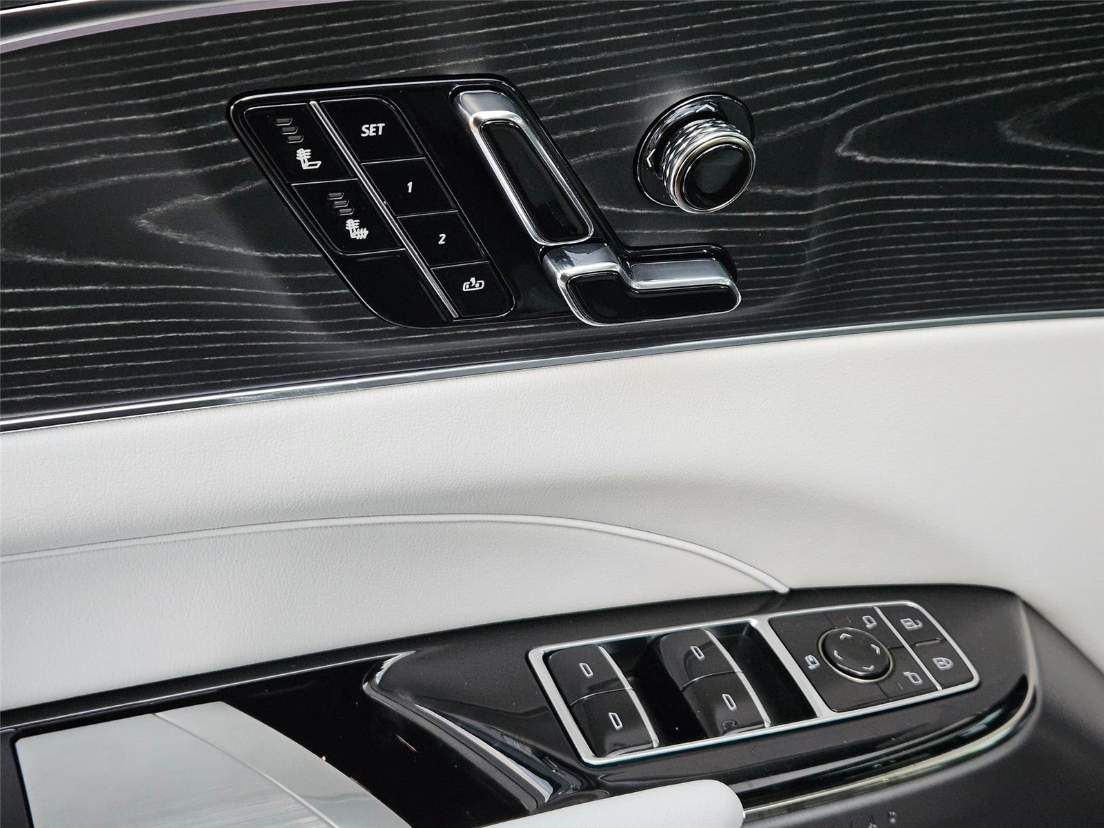 2026 Cadillac LYRIQ Luxury - Photo 22