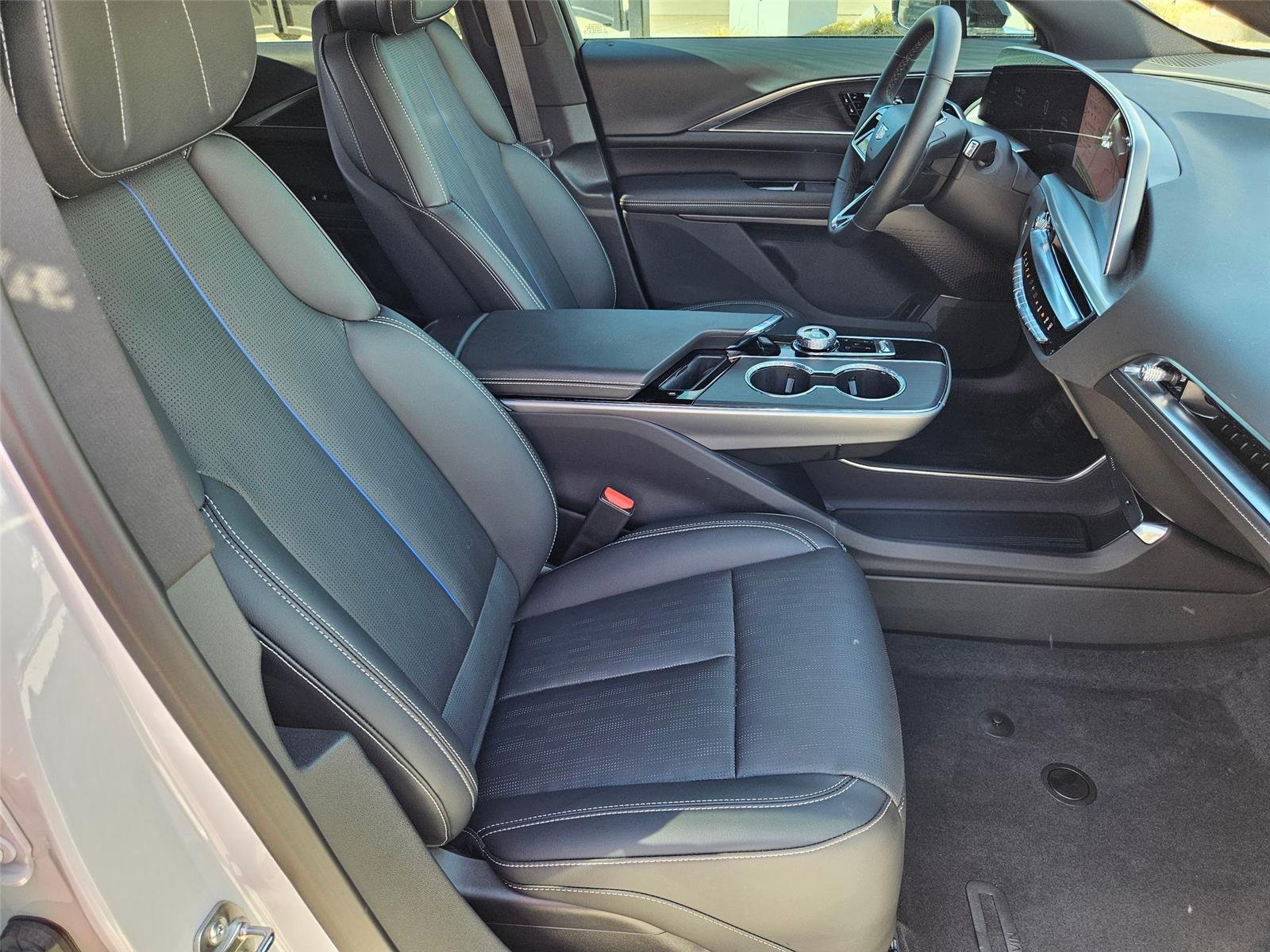 2025 Cadillac LYRIQ Sport 1 - Photo 28