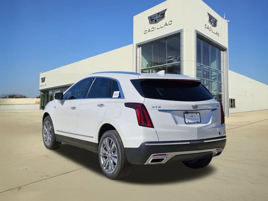 New 2025 CADILLAC XT5 Premium Luxury SUV