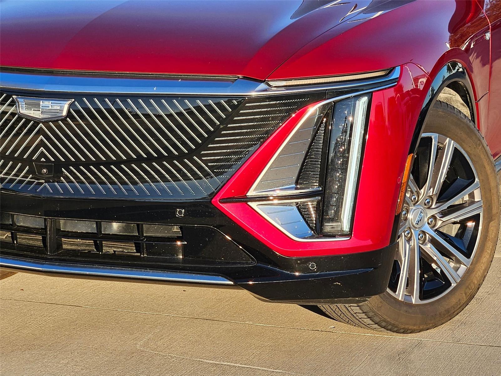 2025 Cadillac LYRIQ Luxury 2 - Photo 6