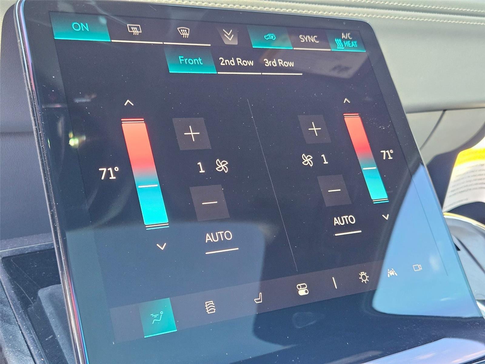2025 Cadillac Escalade IQ Sport 2 - Photo 21
