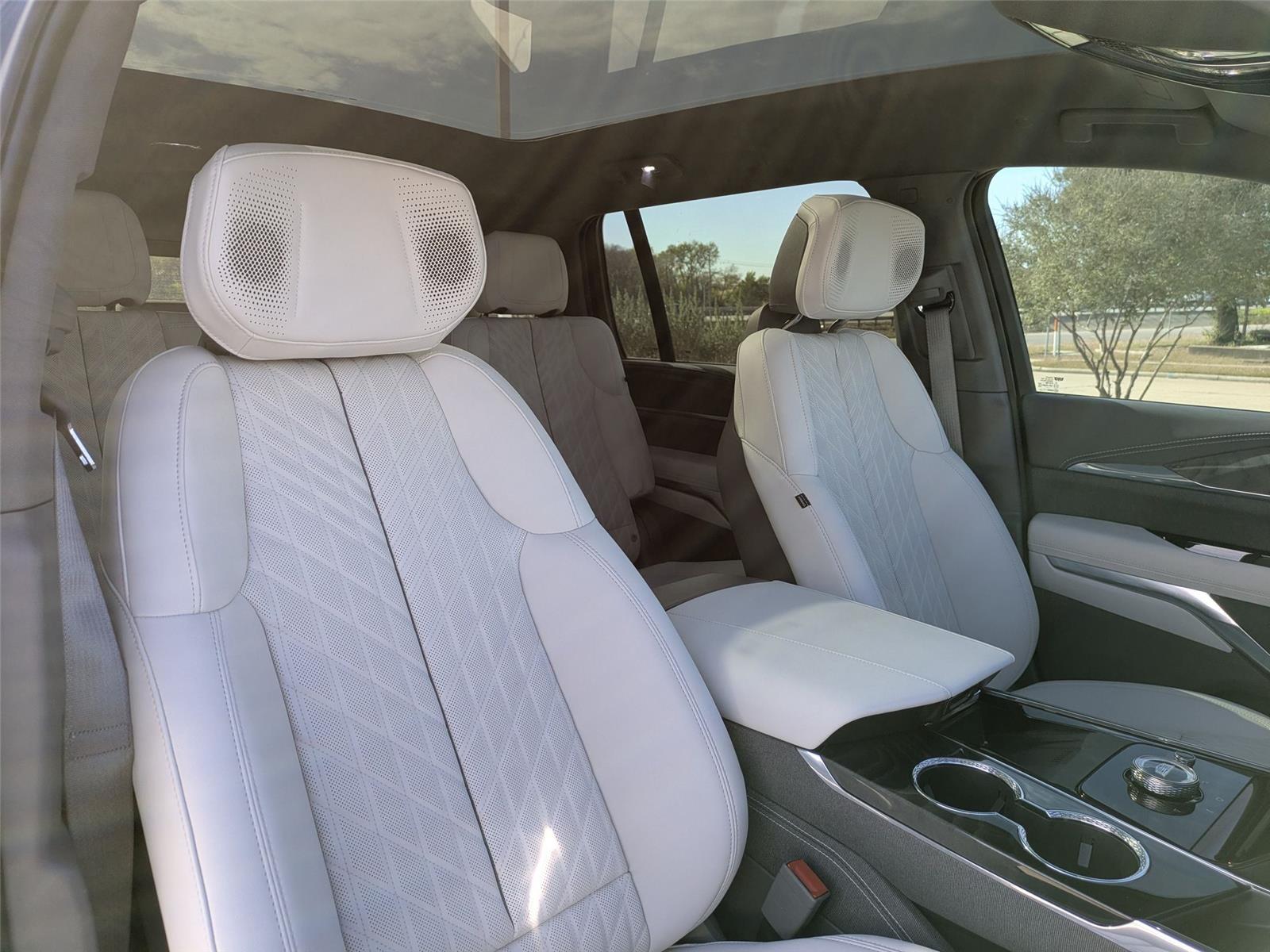 2026 Cadillac Escalade IQ Sport - Photo 29