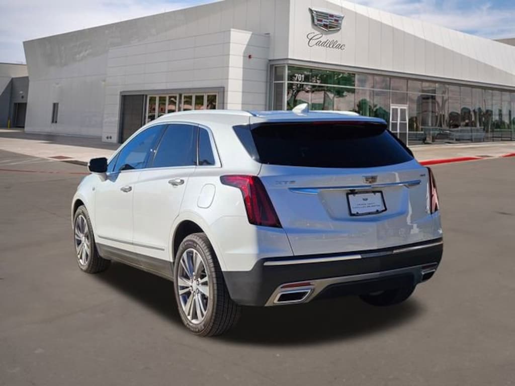New 2025 CADILLAC XT5 Premium Luxury SUV