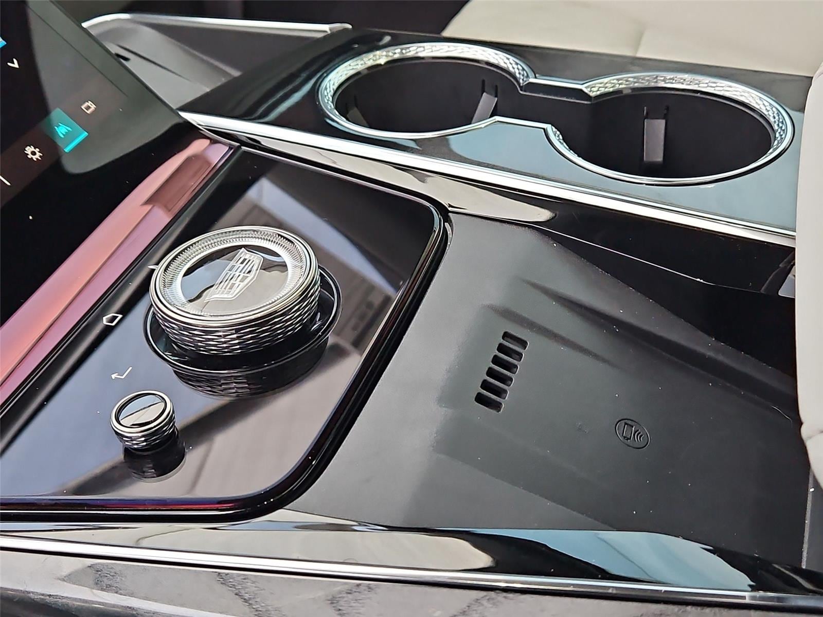 2026 Cadillac Escalade IQ Sport - Photo 17