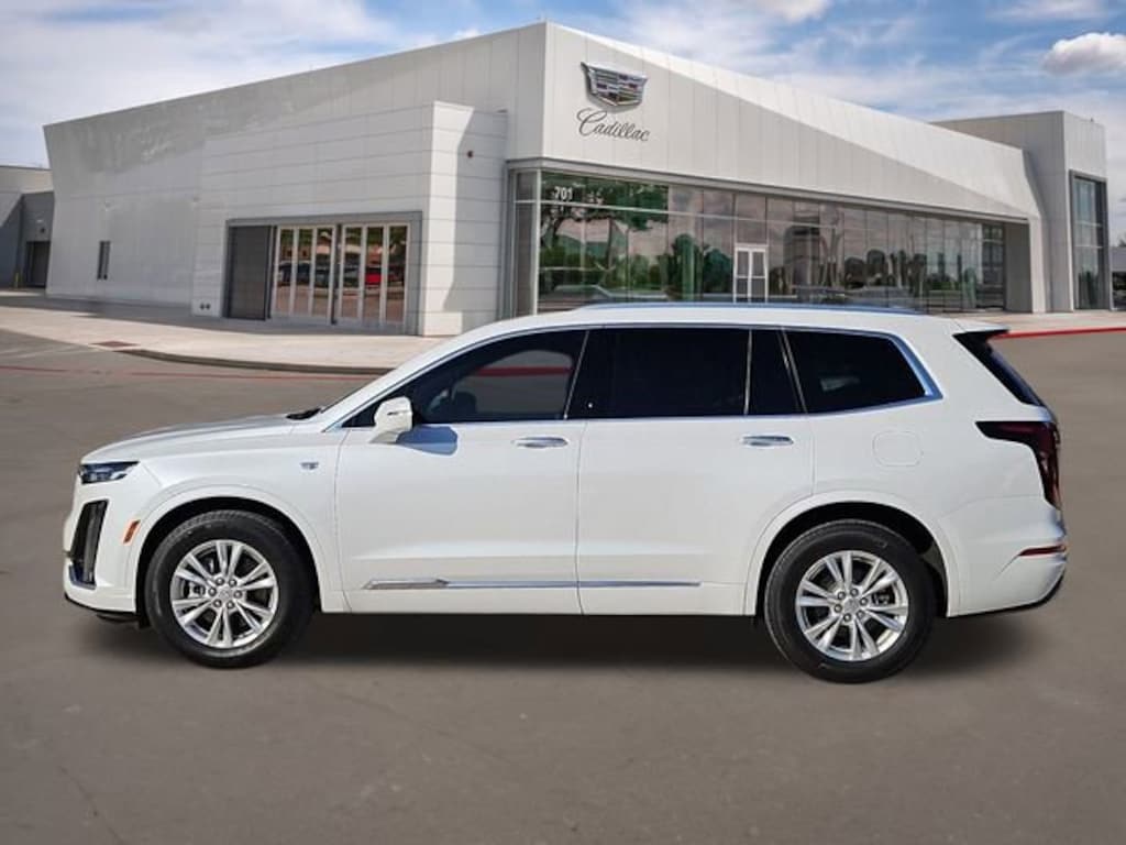 New 2025 CADILLAC XT6 Luxury SUV