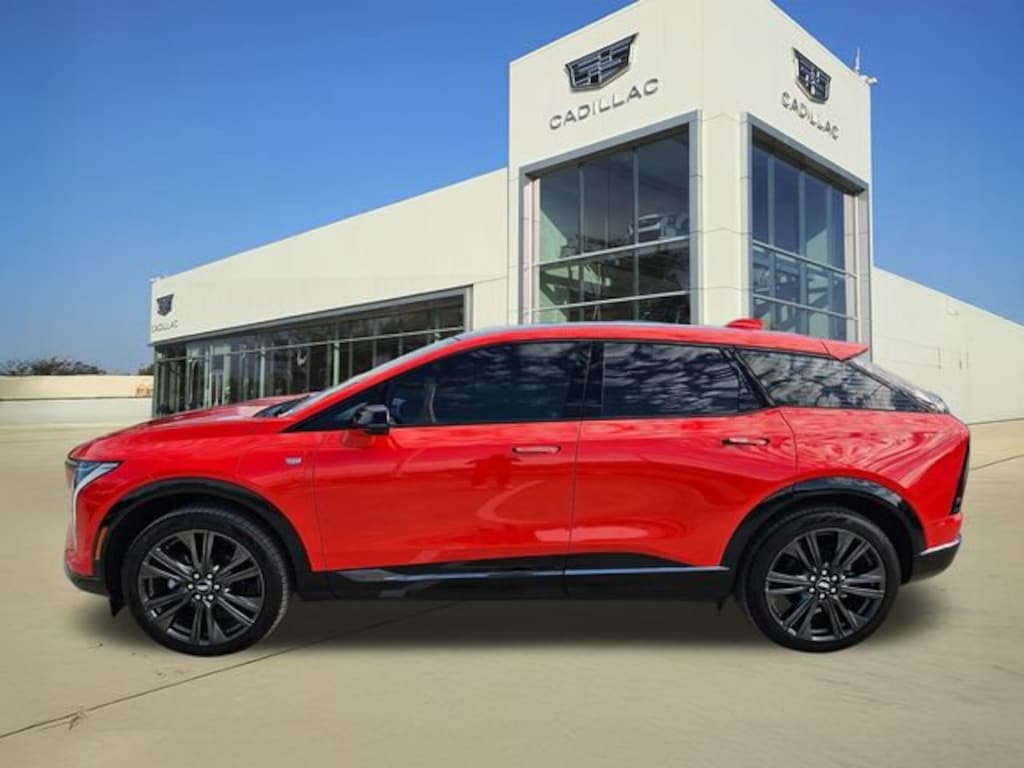 New 2025 CADILLAC OPTIQ Sport 2 SUV