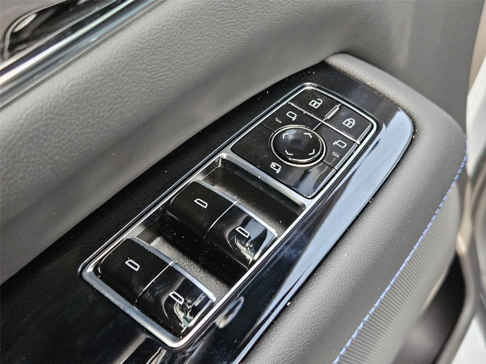 2026 Cadillac Escalade IQL Sport - Photo 25