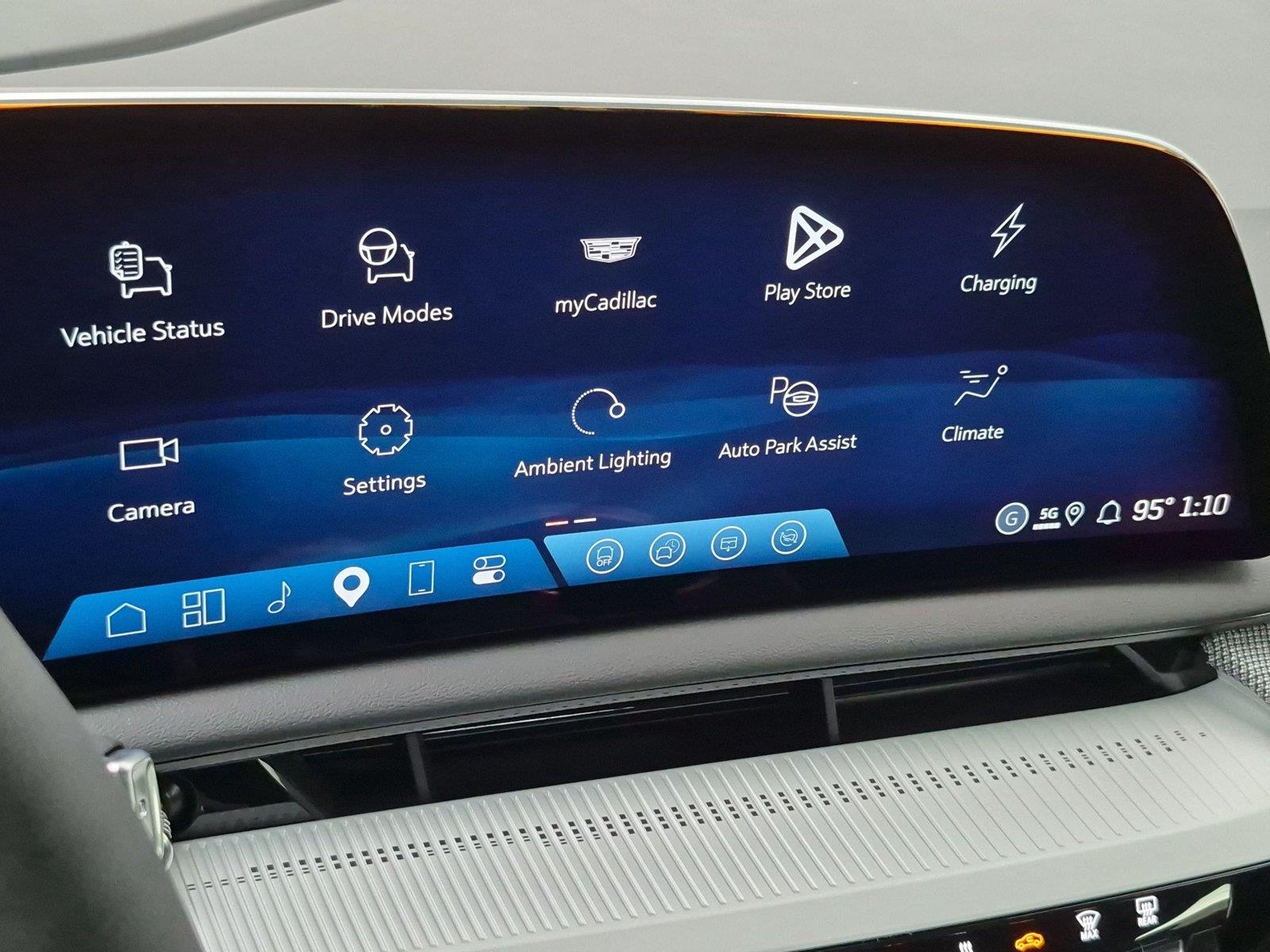 2027 Cadillac OPTIQ Sport - Photo 18