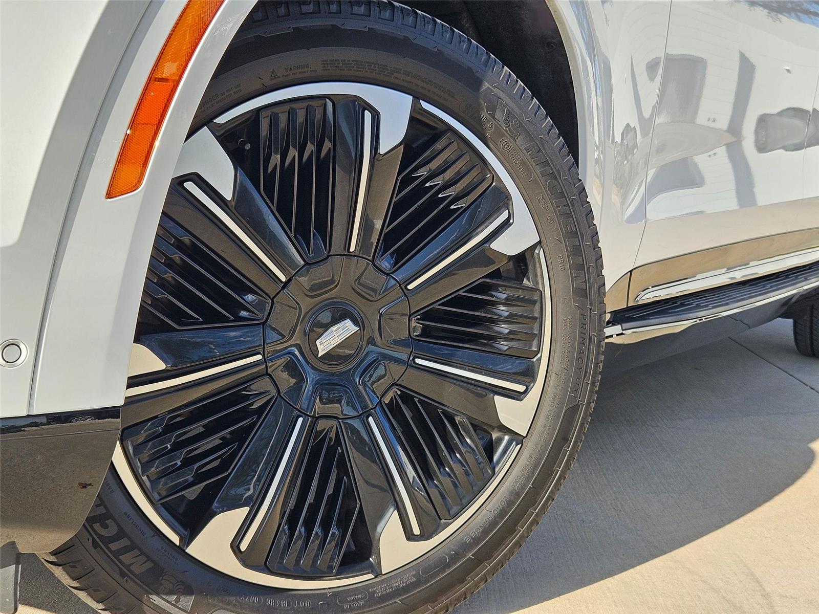 2025 Cadillac Escalade IQ Sport 2 - Photo 8