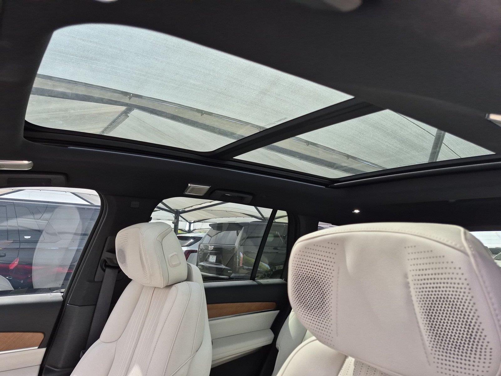 2026 Cadillac VISTIQ Sport - Photo 8