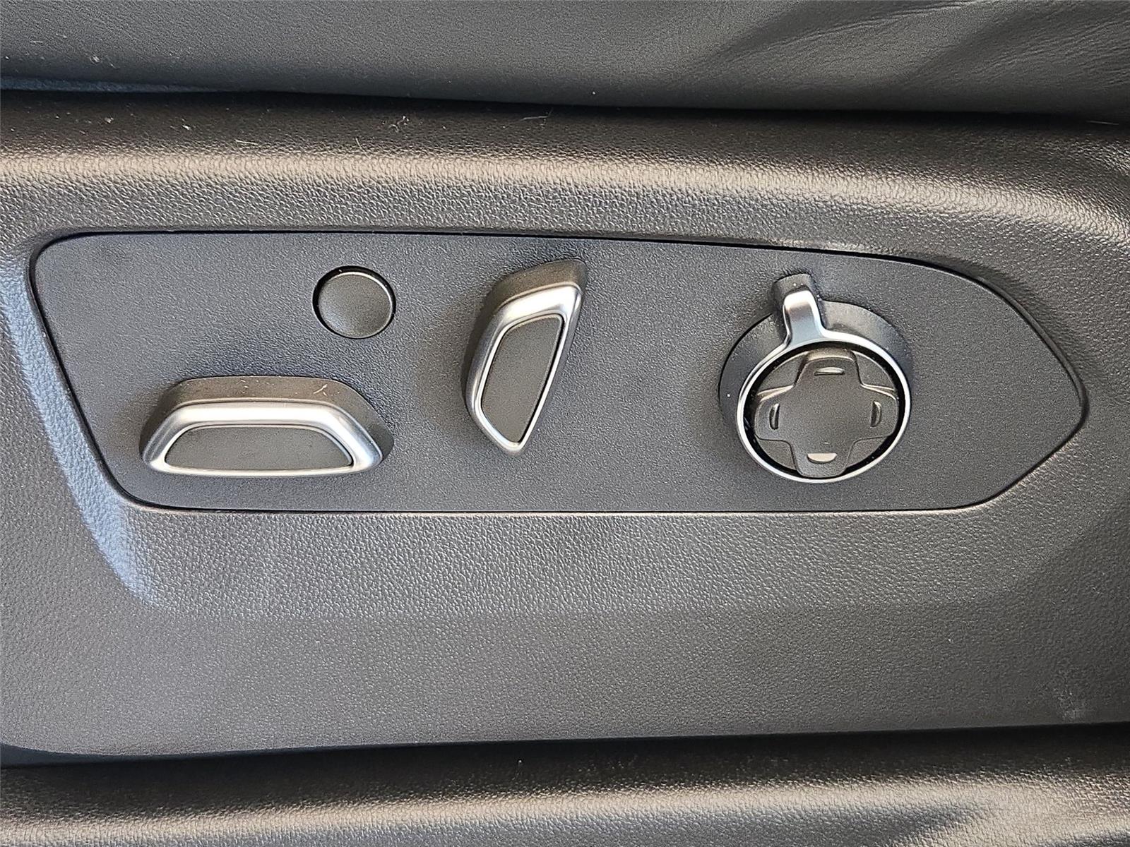2026 Cadillac Escalade V-Series - Photo 27