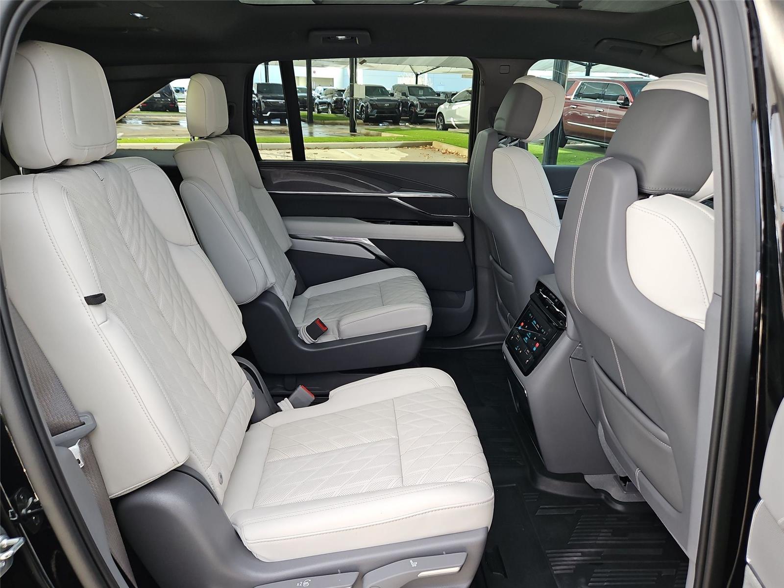 2026 Cadillac Escalade IQ Sport - Photo 20