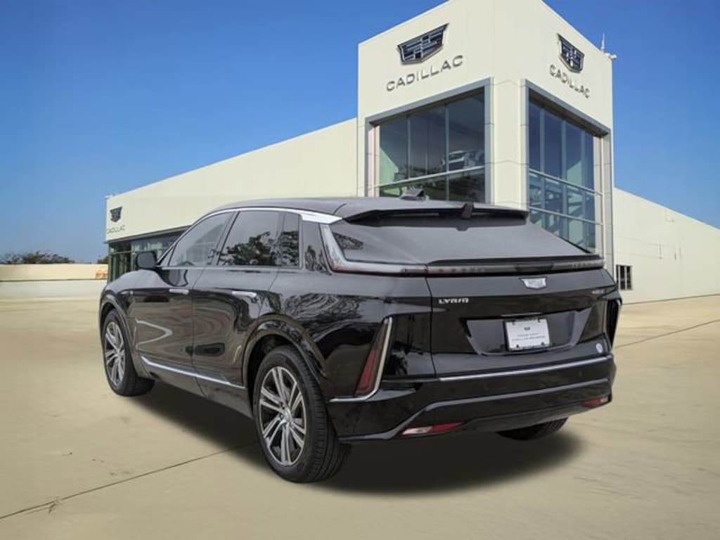 New 2025 CADILLAC LYRIQ Luxury 1 SUV